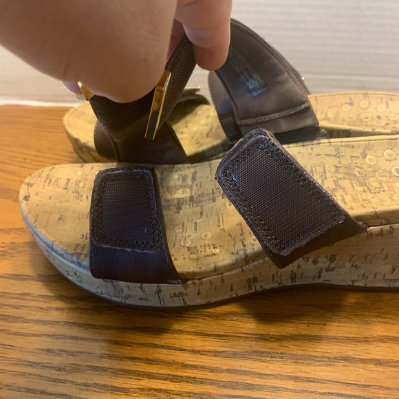 Vionic Brown Leather Wedge Shoes with Cork look Footbed Size 9 - Picture 10 of 14